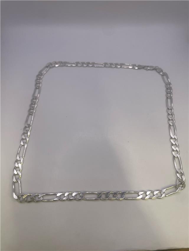 Silver chain weighing 31.5g with a classic design, crafted for stylish wear. Suitable for necklaces or jewelry accessories.