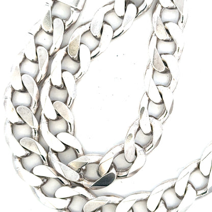 Silver curb chain weighing 134.5g, unbranded jewelry chain with a classic curb link design.