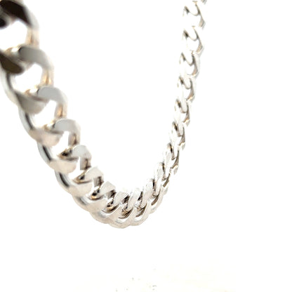 Silver curb chain weighing 146.6g, unbranded jewelry chain with a sleek, interconnected link design.