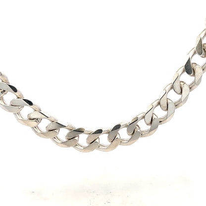 Silver curb chain weighing 146.6g, unbranded jewelry chain with interlocking links, displayed on a plain background.