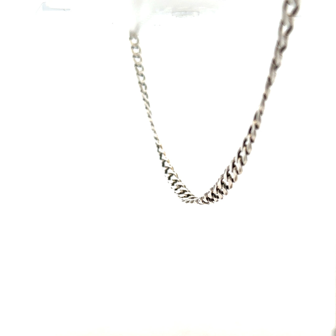 Silver curb chain weighing 16.2g, unbranded jewelry chain with a classic design, displayed on a neutral background.