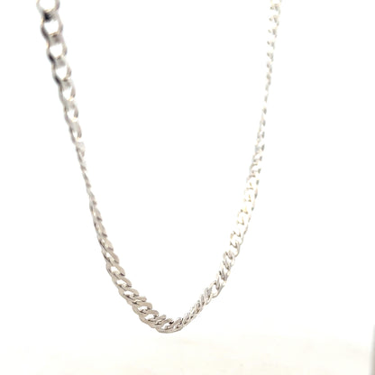 Silver curb chain with a 16.4g weight, featuring classic links, ideal for jewelry and accessories.