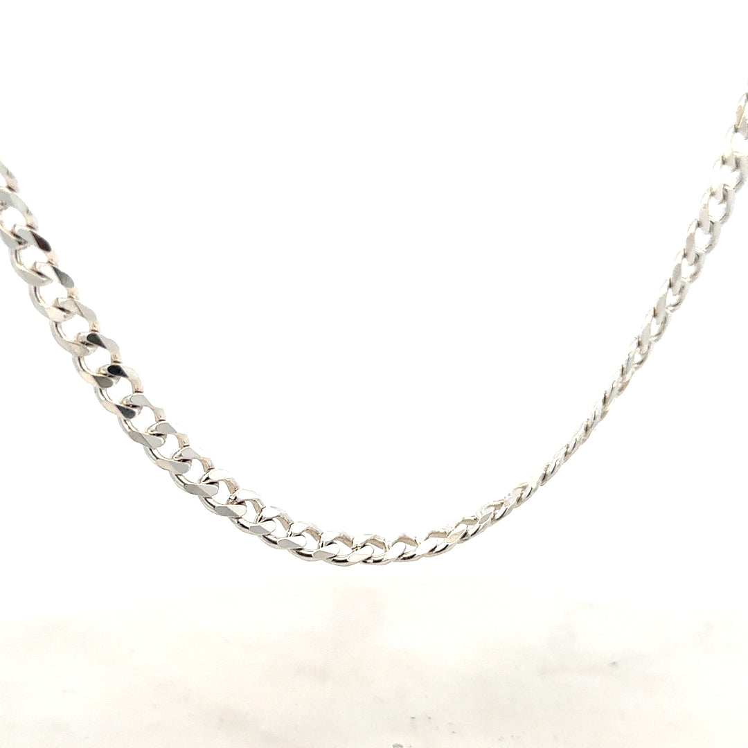 Silver curb chain, 27.8g, showcasing smooth oval links, unbranded jewelry chain for necklaces or accessories.