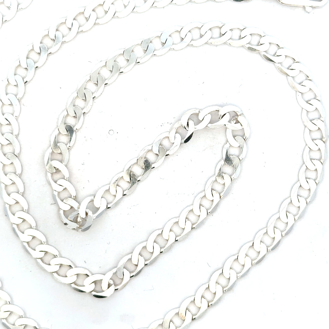 Silver curb chain weighing 34.5g, featuring a classic unbranded jewelry chain design with interlocking links.