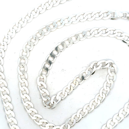 Silver curb chain weighing 34.5g, unbranded jewelry chain with a sleek, classic design, shown in a close-up image.