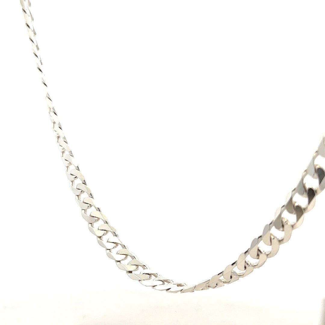 Silver curb chain weighing 44.6g, unbranded jewelry chain with a sleek, durable design, shown in close-up detail.