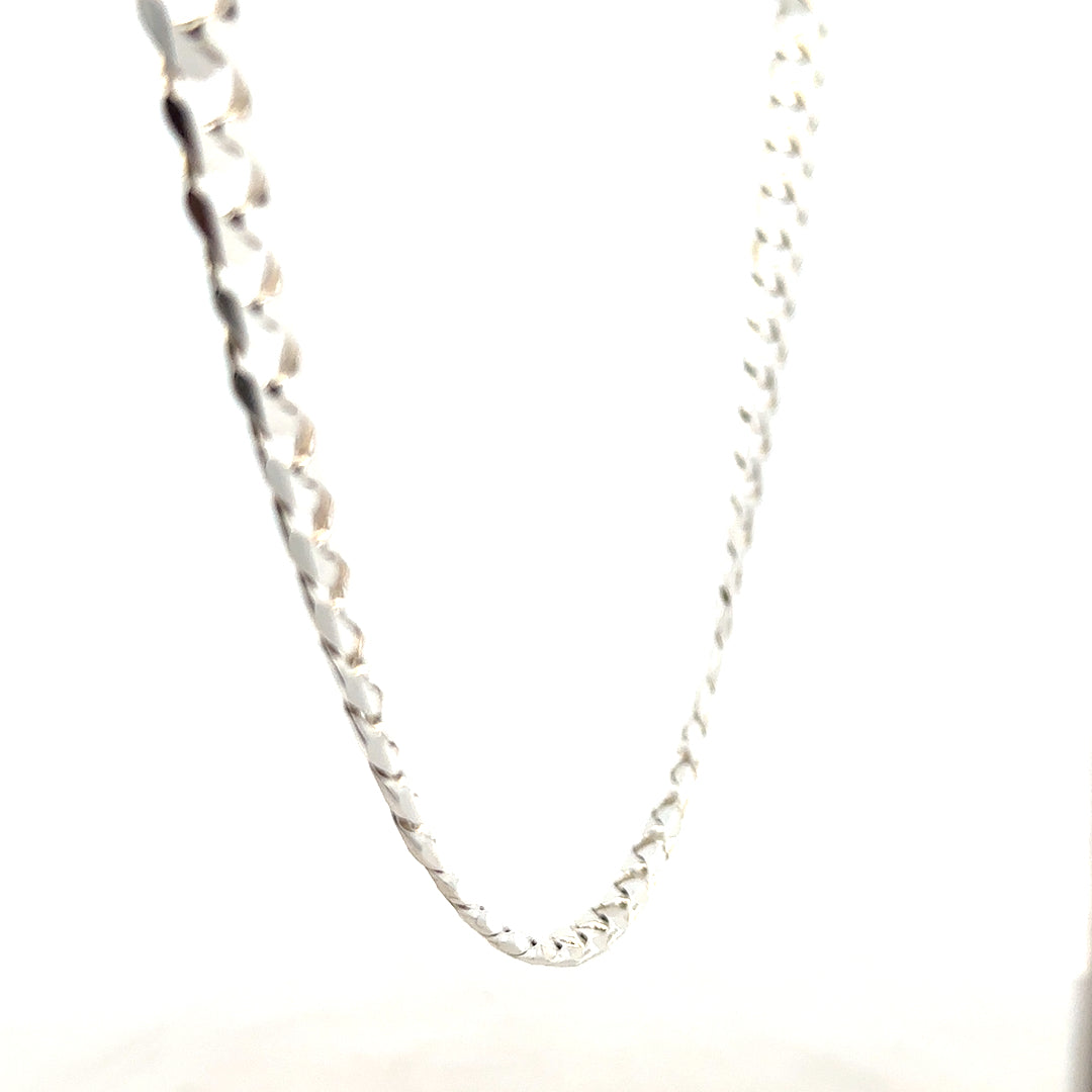 Silver curb chain weighing 44.6g, unbranded jewelry chain with a classic curb link design, shown in a detailed product image.