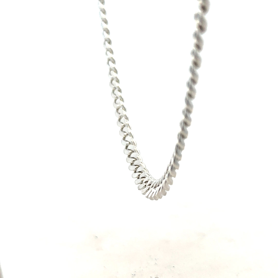 Silver curb chain weighing 51.8g, featuring a classic link design, displayed against a neutral background.