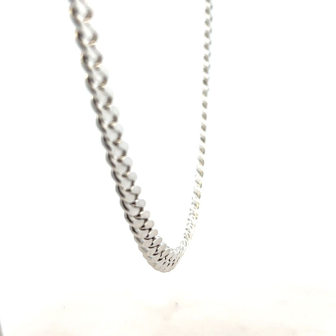 Silver curb chain weighing 51.8g, featuring a classic linked design, crafted for stylish jewelry wear.