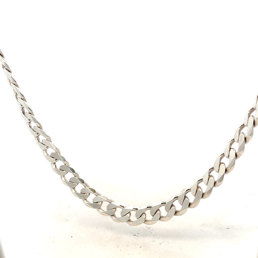 Silver curb chain weighing 66.7g, unbranded jewelry chain with a classic linked design, shown in the image.