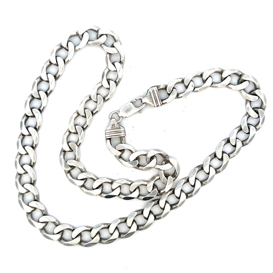 Silver curb chain weighing 80.2g, featuring a classic design, shown in close-up detail.