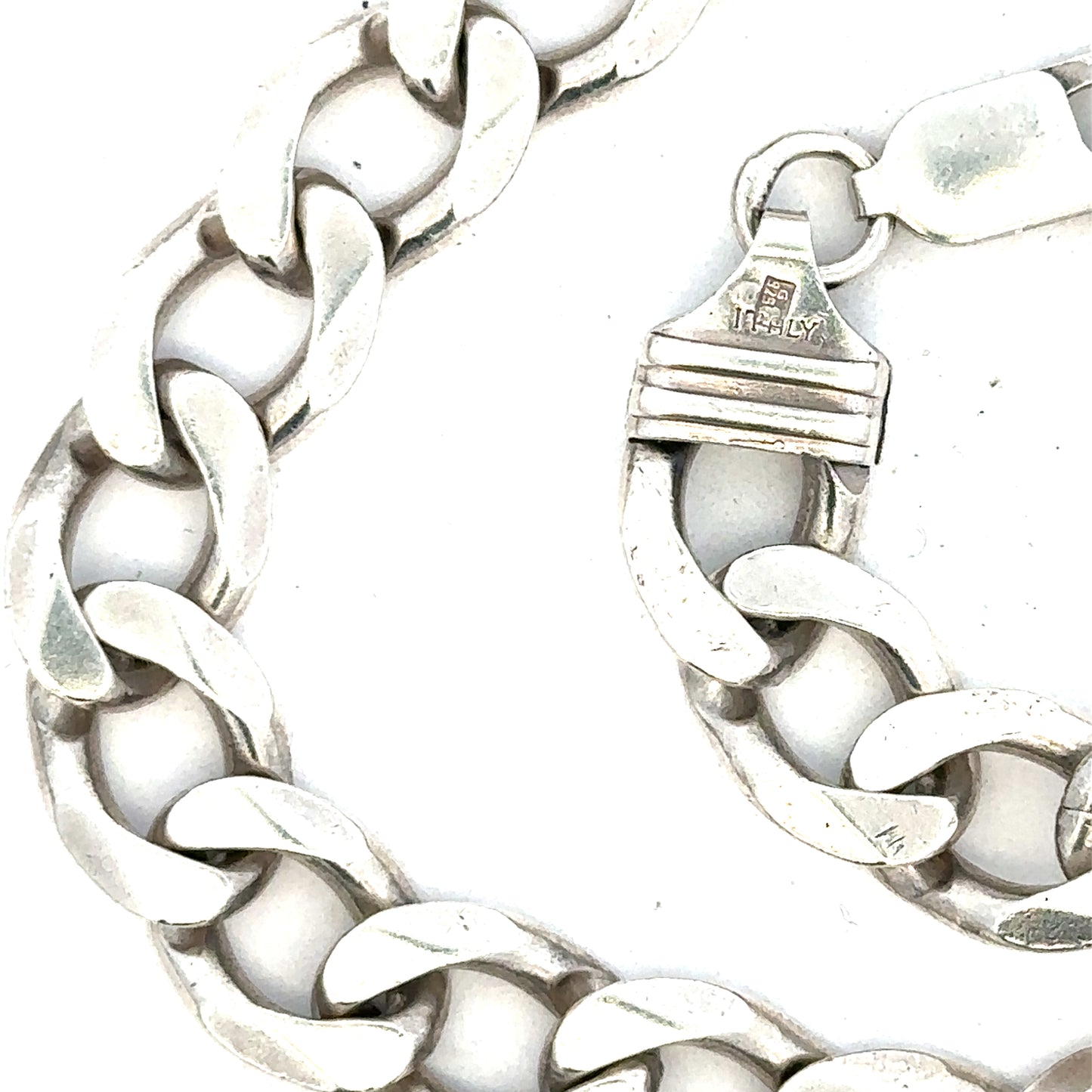 Silver curb chain weighing 80.2g, unbranded jewelry chain with a classic curb link design.