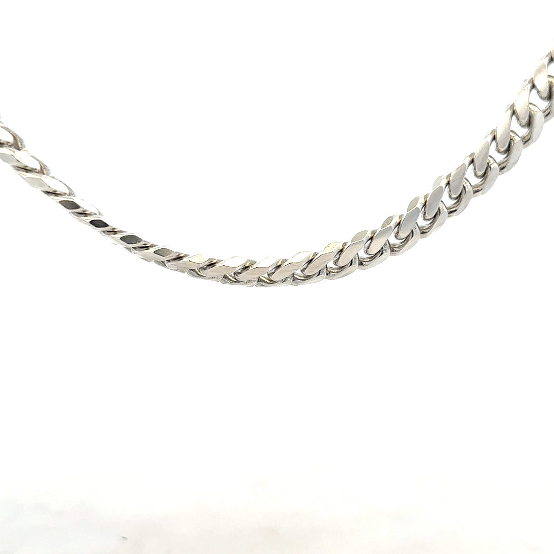Silver curb chain weighing 81.2g, featuring a classic linked design, displayed against a neutral background.