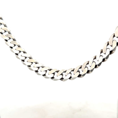 Silver curb chain weighing 91.1g, unbranded jewelry chain with a sleek, interconnected link design, shown in a close-up image.