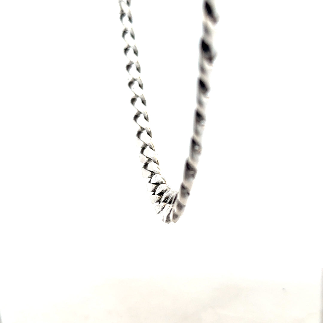 Silver curb chain weighing 91.1g, featuring classic linked design, made of durable silver metal, suitable for jewelry or accessories.