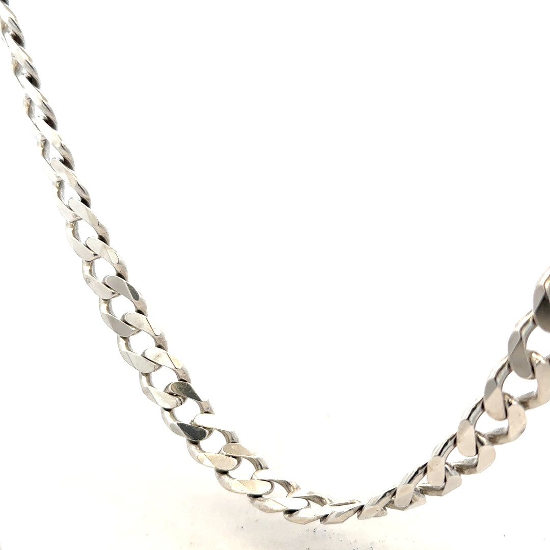 Silver curb chain with a polished finish, weighing 91.8g, featuring closely linked oval-shaped metal links.