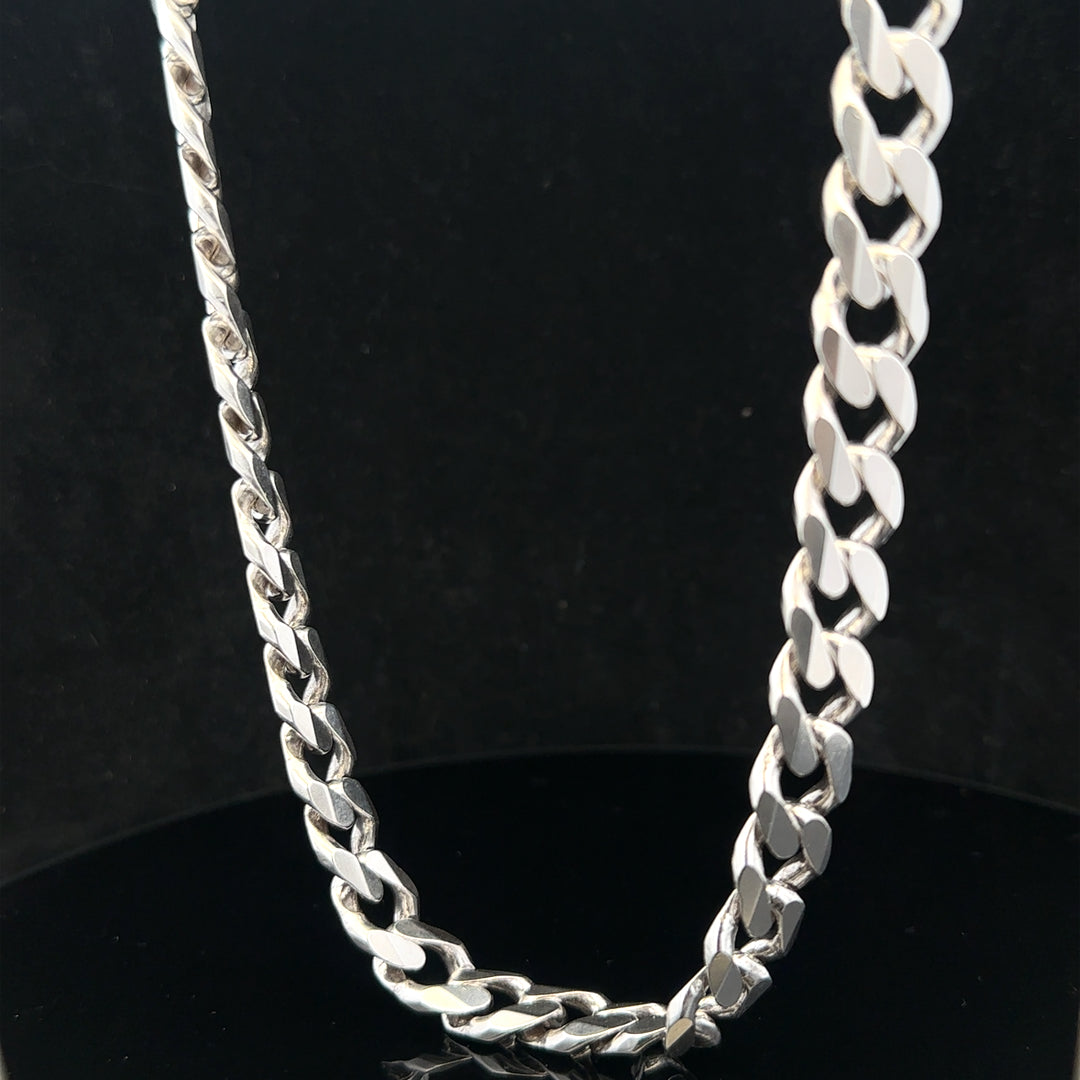 Silver curb chain weighing 95.2g, unbranded jewelry chain with a classic curb link design.
