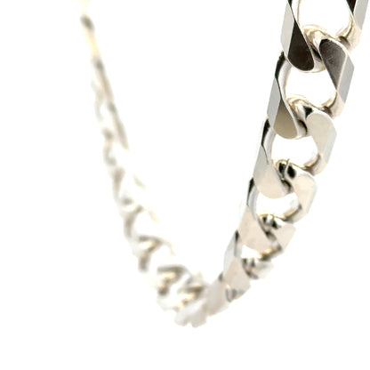 Silver curb chain, unbranded, weighing 159.4g, featuring classic linked design for necklaces or jewelry making.