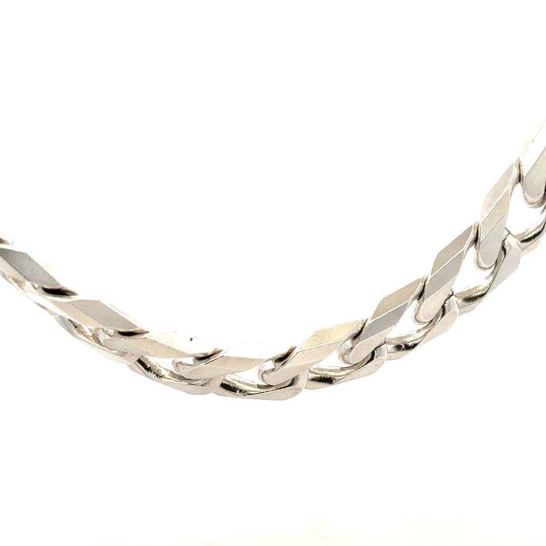 Silver curb chain jewelry featuring a 159.4g unbranded silver chain with a classic curb link design.