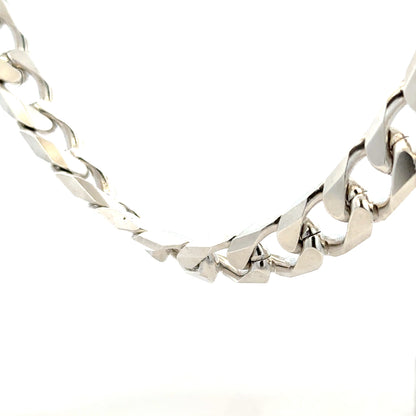 Silver curb chain, unbranded, weighing 159.4g, with interlocking oval links, shown in close-up detail.