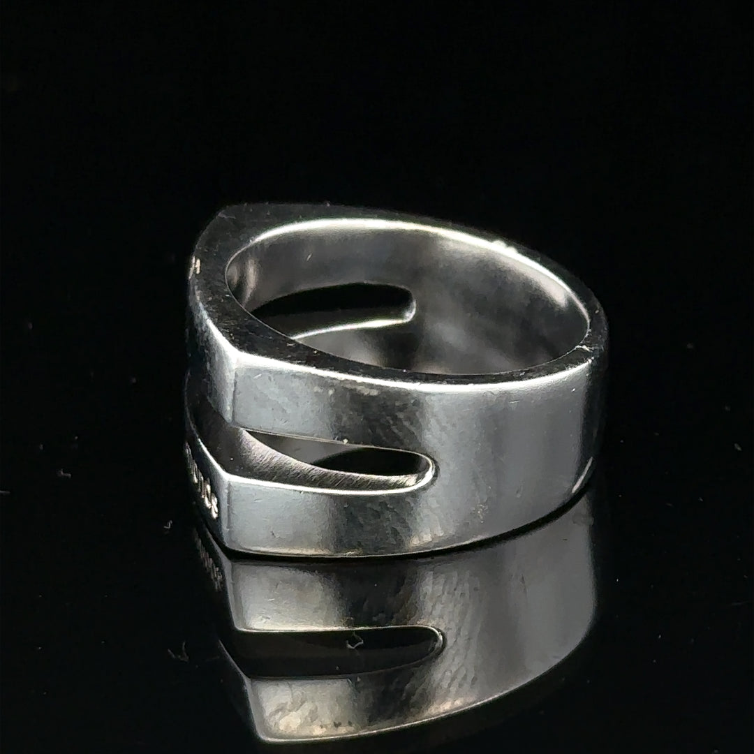 Silver hot diamond ring in size R1/2 featuring a sparkling diamond design, unbranded jewelry ring image.
