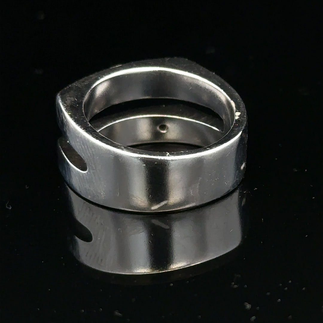 Silver hot diamond ring size R1/2 with sparkling diamonds and sleek band, unbranded jewelry accessory.