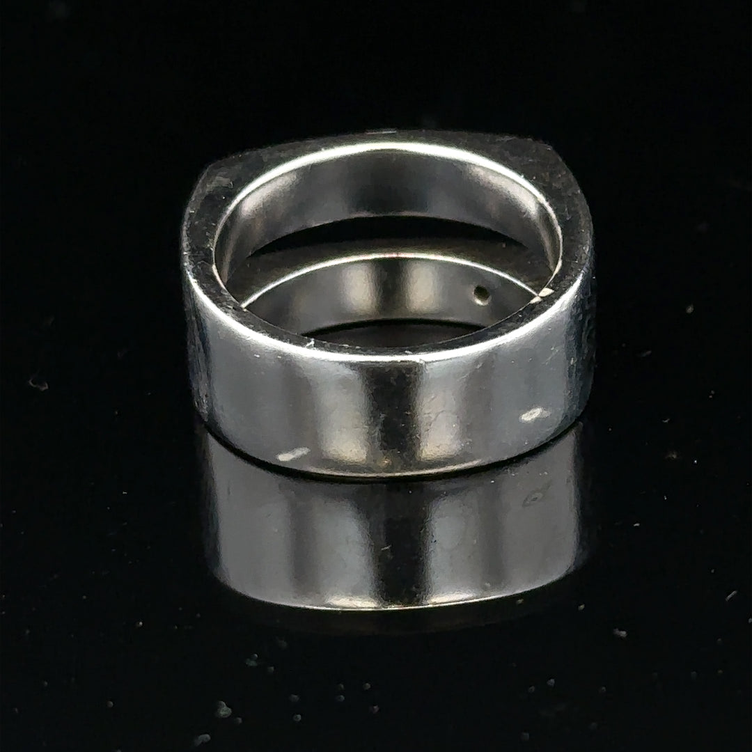 Silver hot diamond ring in size R1/2 featuring a sparkling diamond design, unbranded jewelry piece.