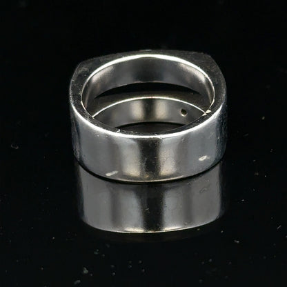 Silver hot diamond ring in size R1/2 featuring a sparkling diamond design, unbranded jewelry piece.